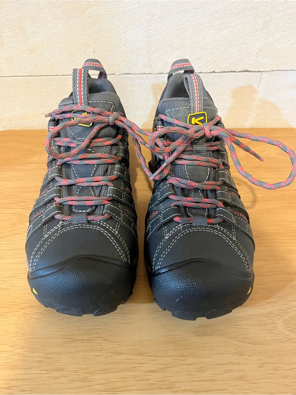 KEEN Utility Women's Flint II Size 6.5 Wide